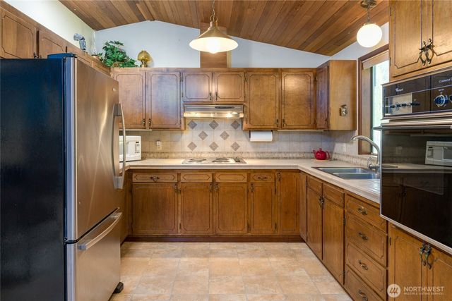 108 Towhee Lane, Lopez Island, WA 98261