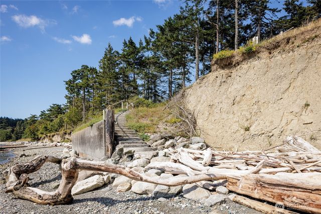 108 Towhee Lane, Lopez Island, WA 98261