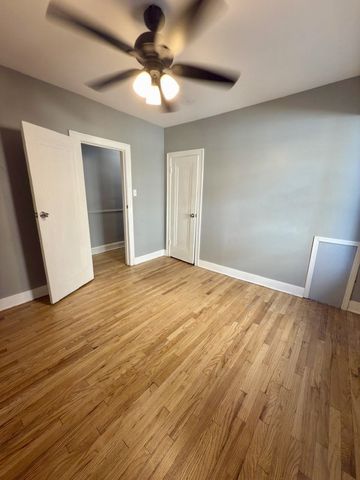 6215 N Washtenaw Avenue, Chicago, IL 60659