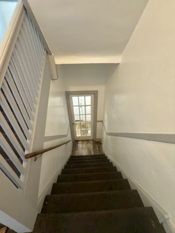 6215 N Washtenaw Avenue, Chicago, IL 60659