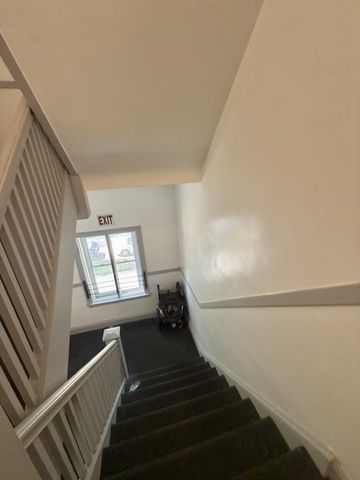 6215 N Washtenaw Avenue, Chicago, IL 60659