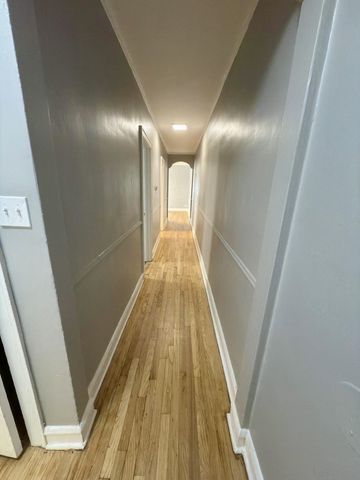 6215 N Washtenaw Avenue, Chicago, IL 60659