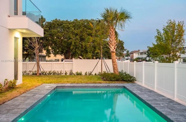 1000 N Riverside Drive, Pompano Beach, FL 33062