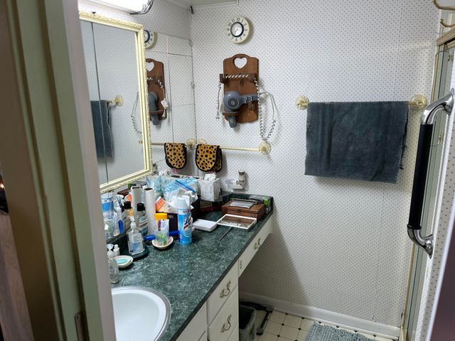 802 Dennis Ave, Leesville, LA 71446