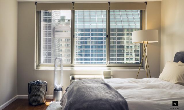 333 E 45th St Apt 12F, New York City, NY 10017