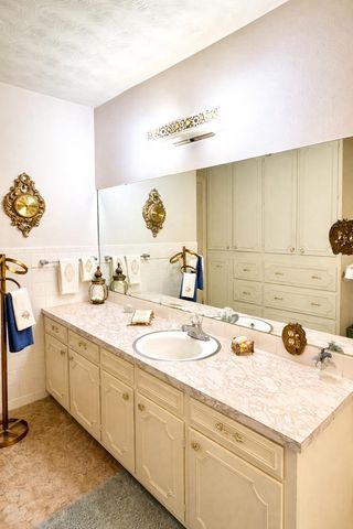 1200 NW 5th St, Andrews, TX 79714