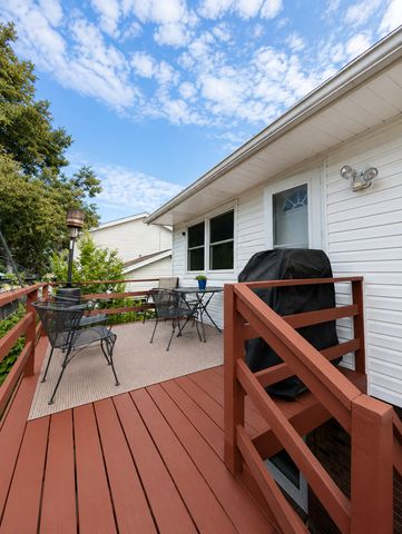 17730 Cherrywood Lane, Homewood, IL 60430
