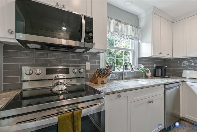 8718 Privet Dr, Chesterfield, VA 23237