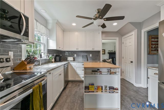 8718 Privet Dr, Chesterfield, VA 23237