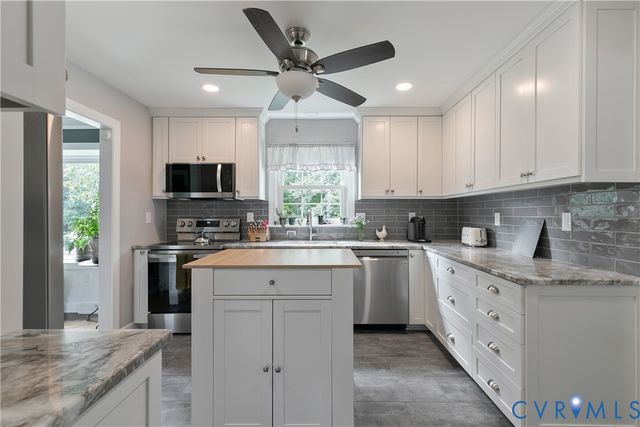 8718 Privet Dr, Chesterfield, VA 23237