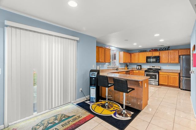 8608 Lott St, Stockton, CA 95212