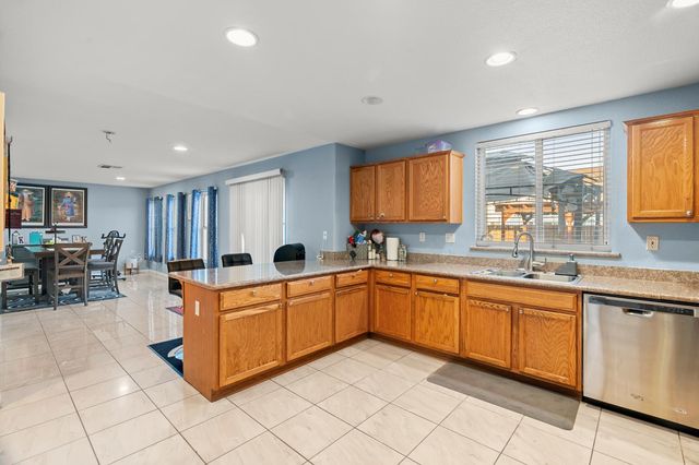 8608 Lott St, Stockton, CA 95212