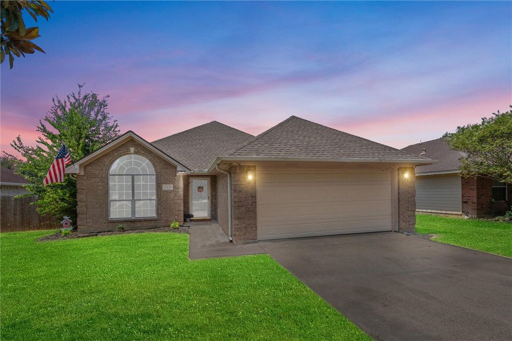 115 Lonesome Dove Drive, Navasota, TX 77868 — exterior