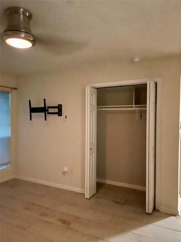 5005 Georgi Lane 14, Houston, TX 77092