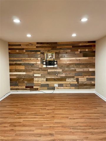 5005 Georgi Lane 14, Houston, TX 77092