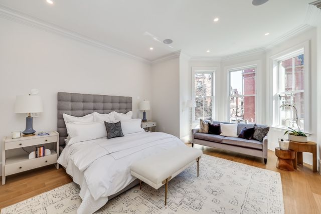 1 Fairfield St, Boston, MA 02116