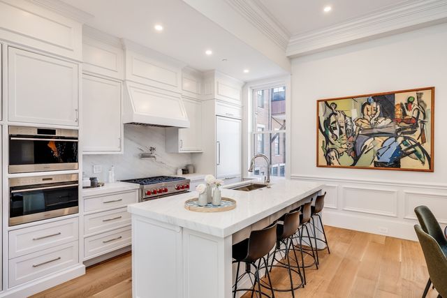 1 Fairfield St, Boston, MA 02116