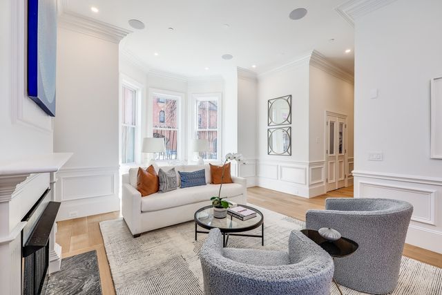 1 Fairfield St, Boston, MA 02116