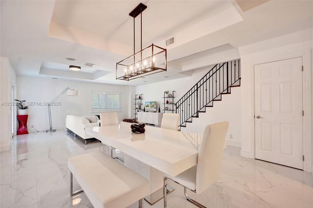 1112 NE 17th Way, Fort Lauderdale, FL 33304