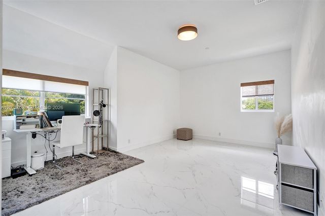 1112 NE 17th Way, Fort Lauderdale, FL 33304