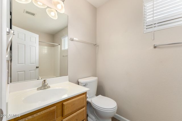 3136 E DESERT Lane, Gilbert, AZ 85234