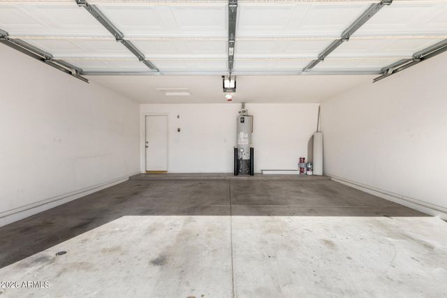 3136 E DESERT Lane, Gilbert, AZ 85234