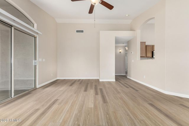 3136 E DESERT Lane, Gilbert, AZ 85234