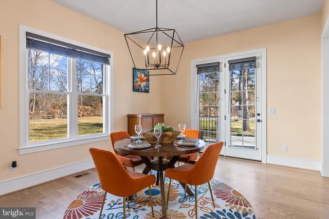 8633 FORT HUNT RD, Alexandria, VA 22308