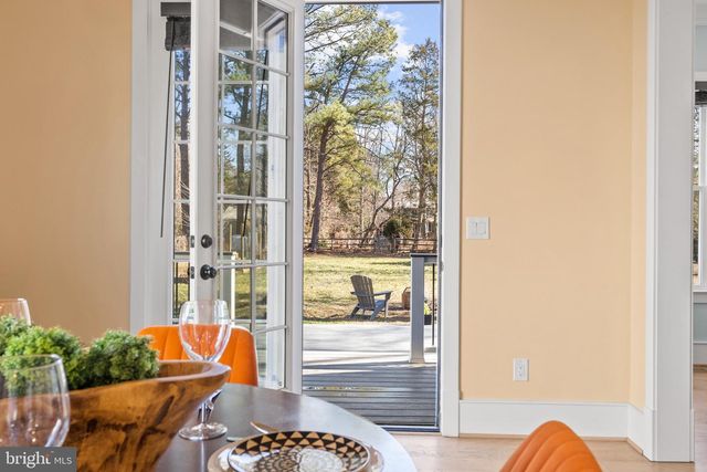 8633 FORT HUNT RD, Alexandria, VA 22308