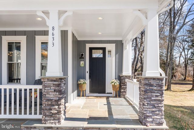 8633 FORT HUNT RD, Alexandria, VA 22308