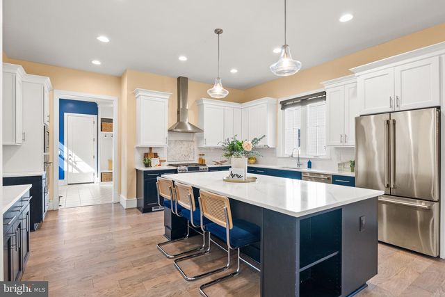 8633 FORT HUNT RD, Alexandria, VA 22308