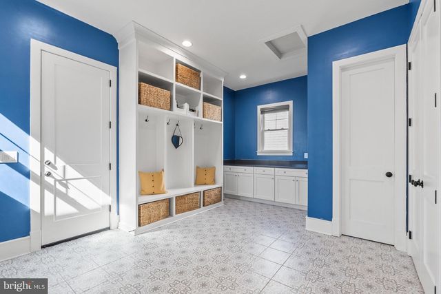 8633 FORT HUNT RD, Alexandria, VA 22308