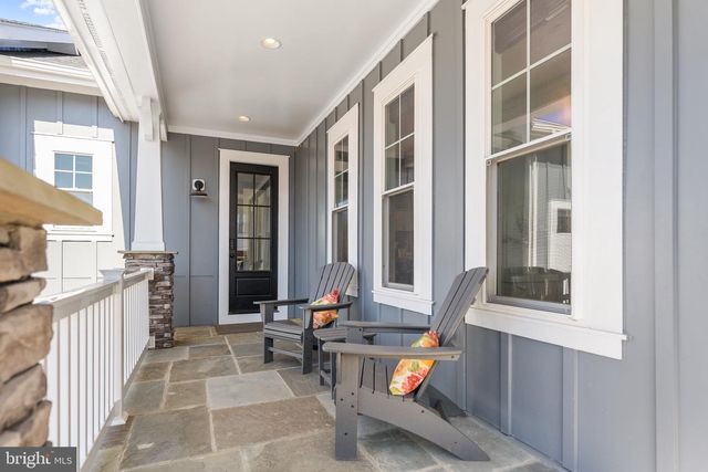 8633 FORT HUNT RD, Alexandria, VA 22308