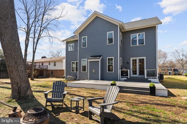 8633 FORT HUNT RD, Alexandria, VA 22308