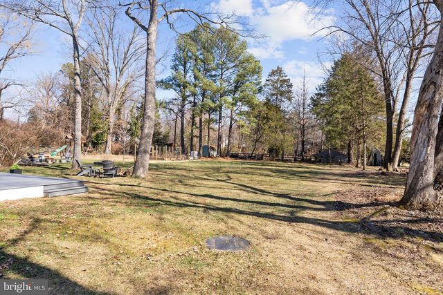 8633 FORT HUNT RD, Alexandria, VA 22308