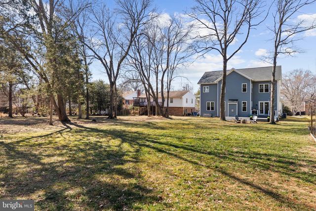 8633 FORT HUNT RD, Alexandria, VA 22308