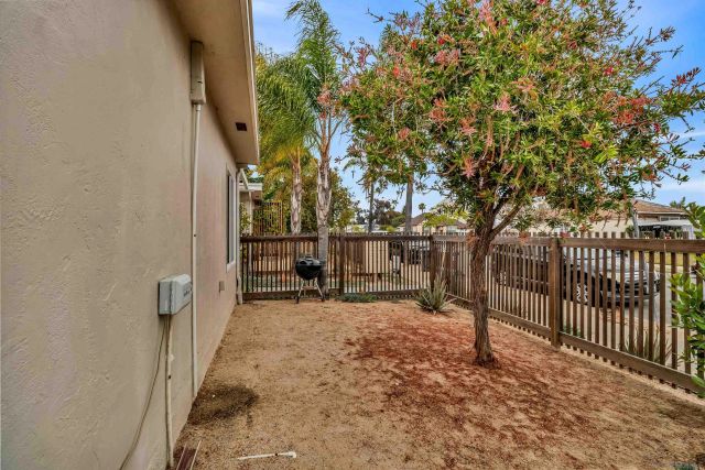 5074 Madison Ave, San Diego, CA 92115