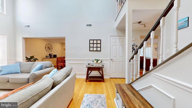 36 CHRISTOPHER MILLS DR, Mount Laurel, NJ 08054