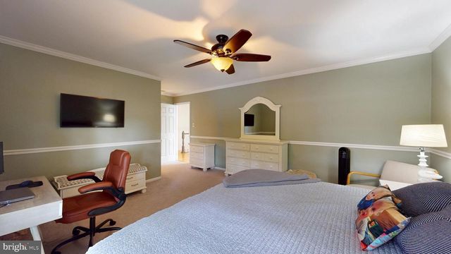 36 CHRISTOPHER MILLS DR, Mount Laurel, NJ 08054