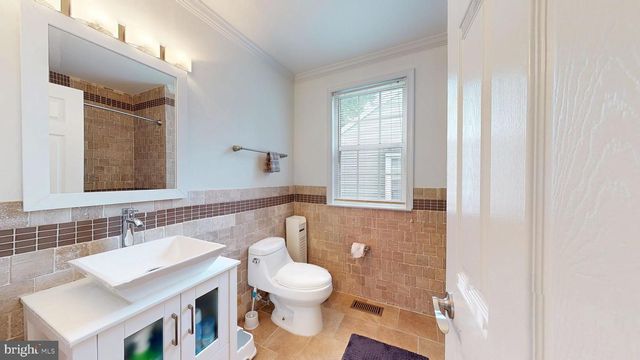 36 CHRISTOPHER MILLS DR, Mount Laurel, NJ 08054
