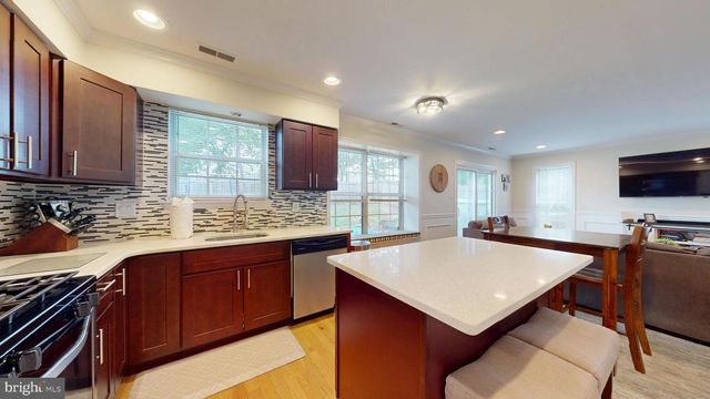 36 CHRISTOPHER MILLS DR, Mount Laurel, NJ 08054