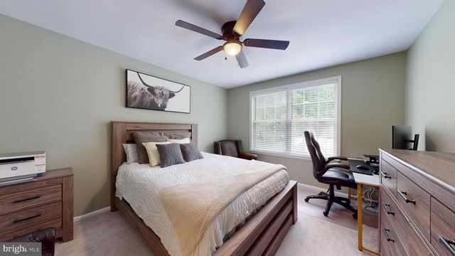 36 CHRISTOPHER MILLS DR, Mount Laurel, NJ 08054