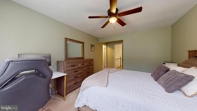 36 CHRISTOPHER MILLS DR, Mount Laurel, NJ 08054