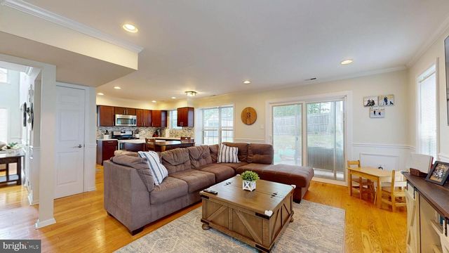 36 CHRISTOPHER MILLS DR, Mount Laurel, NJ 08054
