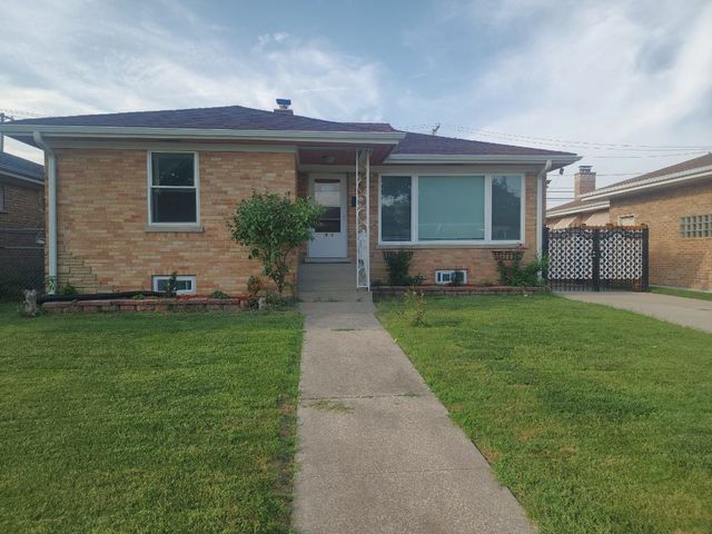 7918 W Oakton Street, Niles, IL 60714