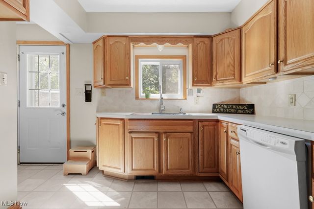 1702 Far View Road, Akron, OH 44312