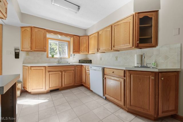 1702 Far View Road, Akron, OH 44312