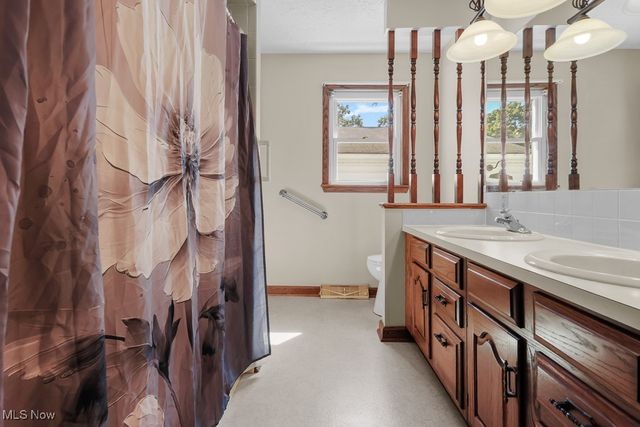 1702 Far View Road, Akron, OH 44312