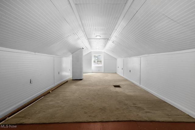 1702 Far View Road, Akron, OH 44312