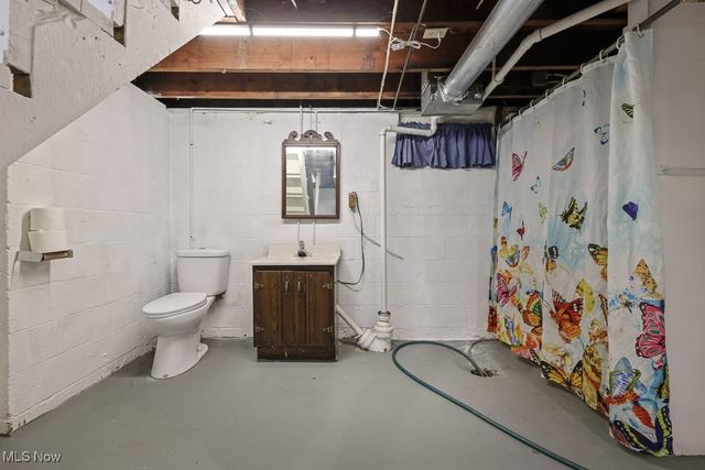 1702 Far View Road, Akron, OH 44312